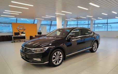 Volkswagen Passat B8 рестайлинг, 2021 год, 2 402 000 рублей, 1 фотография