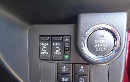 Toyota Tank I, 2017 год, 901 000 рублей, 9 фотография