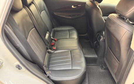 Infiniti QX50 I рестайлинг, 2016 год, 2 500 000 рублей, 12 фотография