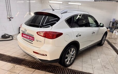 Infiniti QX50 I рестайлинг, 2016 год, 2 500 000 рублей, 7 фотография