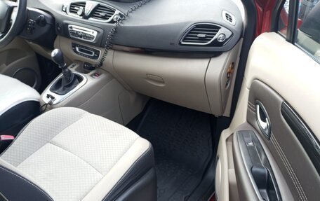 Renault Scenic III, 2011 год, 799 000 рублей, 6 фотография