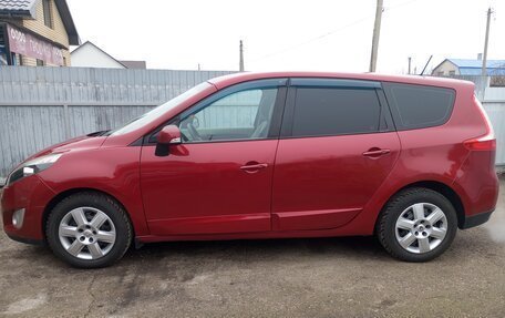 Renault Scenic III, 2011 год, 799 000 рублей, 17 фотография