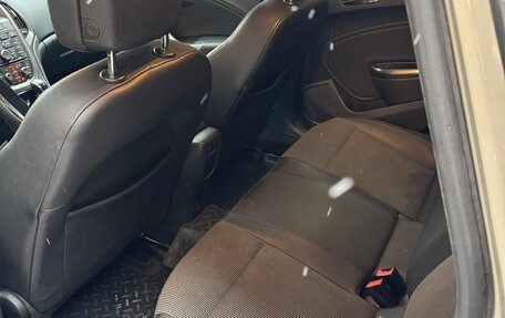 Opel Astra J, 2011 год, 620 000 рублей, 8 фотография