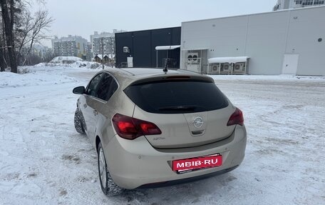 Opel Astra J, 2011 год, 620 000 рублей, 3 фотография