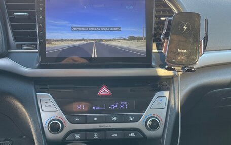 Hyundai Elantra VI рестайлинг, 2016 год, 1 517 000 рублей, 6 фотография