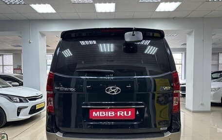 Hyundai Grand Starex Grand Starex I рестайлинг 2, 2019 год, 3 400 000 рублей, 5 фотография