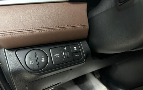 Hyundai Grand Starex Grand Starex I рестайлинг 2, 2019 год, 3 400 000 рублей, 14 фотография