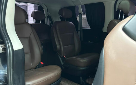 Hyundai Grand Starex Grand Starex I рестайлинг 2, 2019 год, 3 400 000 рублей, 22 фотография