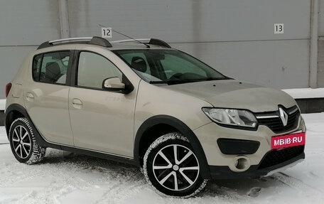 Renault Sandero II рестайлинг, 2016 год, 829 000 рублей, 3 фотография