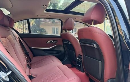 BMW 3 серия, 2021 год, 2 950 000 рублей, 15 фотография