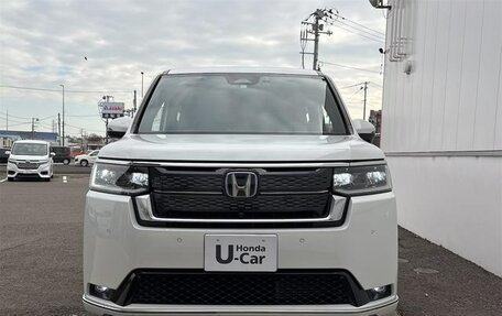 Honda Stepwgn, 2022 год, 2 555 000 рублей, 2 фотография