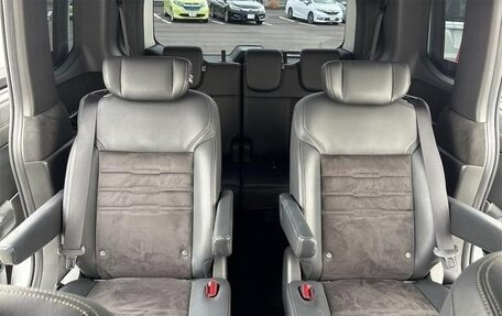 Honda Stepwgn, 2022 год, 2 555 000 рублей, 7 фотография