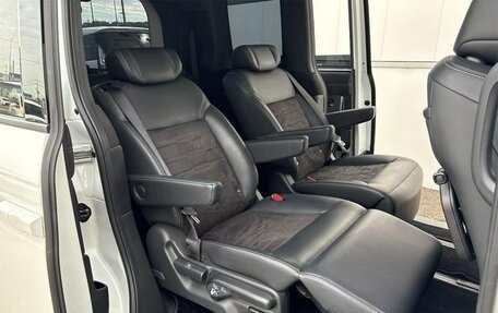 Honda Stepwgn, 2022 год, 2 555 000 рублей, 8 фотография