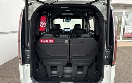 Honda Stepwgn, 2022 год, 2 555 000 рублей, 11 фотография