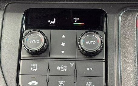 Honda Stepwgn, 2022 год, 2 555 000 рублей, 25 фотография