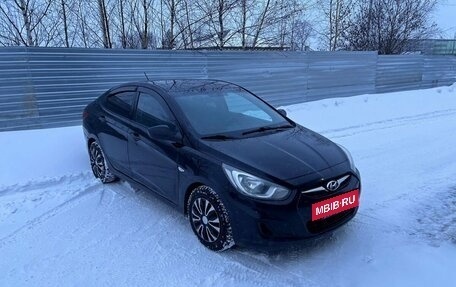 Hyundai Solaris II рестайлинг, 2011 год, 545 000 рублей, 3 фотография