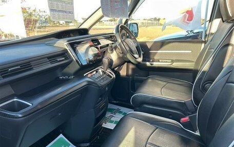 Honda Stepwgn IV, 2015 год, 1 593 000 рублей, 15 фотография