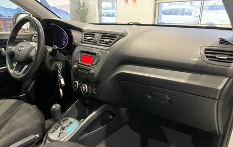 KIA Rio III рестайлинг, 2013 год, 700 000 рублей, 13 фотография