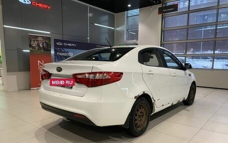 KIA Rio III рестайлинг, 2013 год, 700 000 рублей, 4 фотография