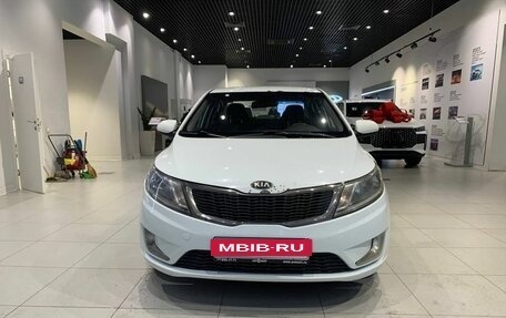 KIA Rio III рестайлинг, 2013 год, 700 000 рублей, 2 фотография