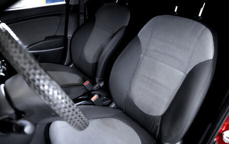 Hyundai Solaris II рестайлинг, 2011 год, 749 900 рублей, 17 фотография