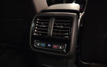 Volkswagen Passat B8 рестайлинг, 2021 год, 2 402 000 рублей, 10 фотография