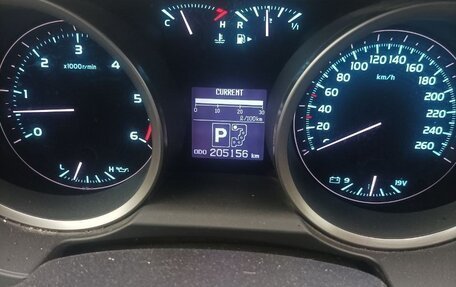 Toyota Land Cruiser 200, 2011 год, 3 400 000 рублей, 6 фотография