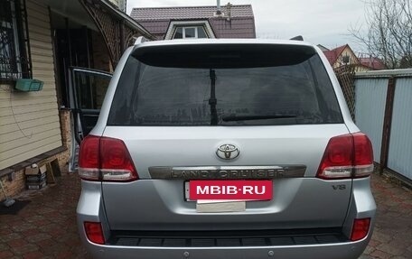 Toyota Land Cruiser 200, 2011 год, 3 400 000 рублей, 2 фотография