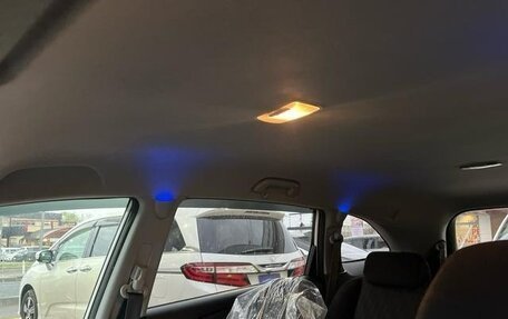 Honda Stream II, 2011 год, 1 012 000 рублей, 35 фотография