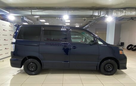 Toyota Voxy II, 2005 год, 940 000 рублей, 5 фотография