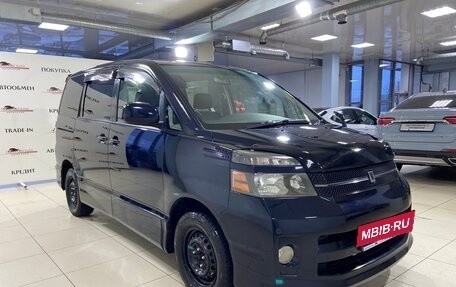 Toyota Voxy II, 2005 год, 940 000 рублей, 4 фотография