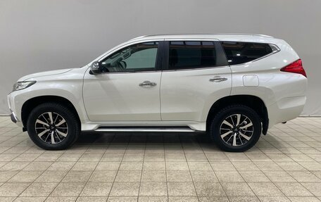 Mitsubishi Pajero Sport III рестайлинг, 2016 год, 3 209 000 рублей, 10 фотография