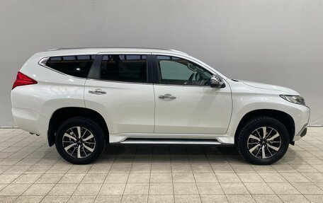 Mitsubishi Pajero Sport III рестайлинг, 2016 год, 3 209 000 рублей, 5 фотография