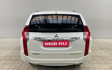 Mitsubishi Pajero Sport III рестайлинг, 2016 год, 3 209 000 рублей, 8 фотография