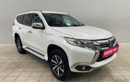 Mitsubishi Pajero Sport III рестайлинг, 2016 год, 3 209 000 рублей, 4 фотография