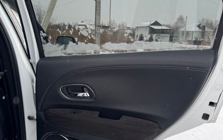 Honda Vezel, 2019 год, 1 750 000 рублей, 8 фотография