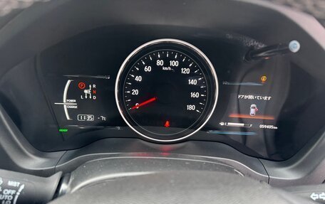 Honda Vezel, 2019 год, 1 750 000 рублей, 13 фотография