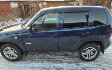 Chevrolet Niva I рестайлинг, 2016 год, 750 000 рублей, 2 фотография