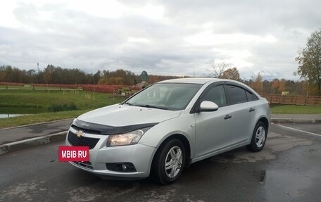 Chevrolet Cruze II, 2010 год, 410 000 рублей, 2 фотография
