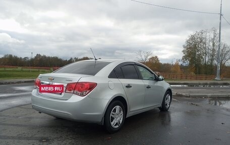 Chevrolet Cruze II, 2010 год, 410 000 рублей, 3 фотография