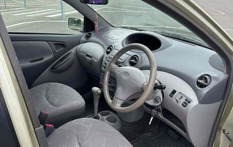 Toyota Platz, 2002 год, 250 000 рублей, 3 фотография