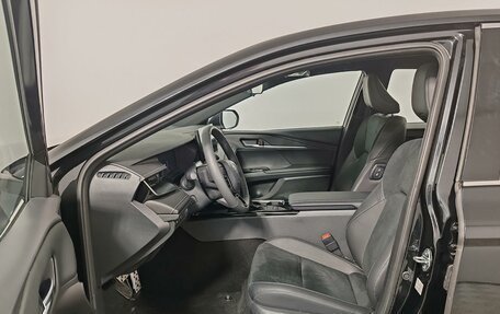 Toyota Camry, 2025 год, 5 400 000 рублей, 15 фотография