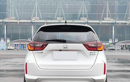 Honda Fit, 2021 год, 1 080 000 рублей, 6 фотография