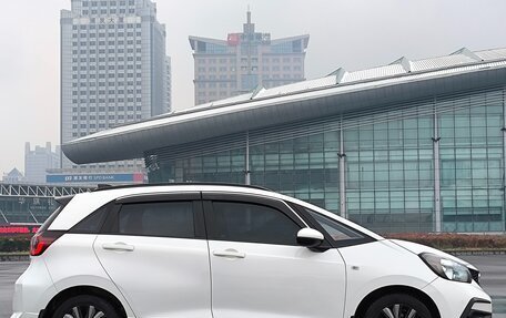 Honda Fit, 2021 год, 1 080 000 рублей, 8 фотография