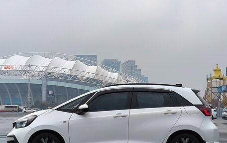 Honda Fit, 2021 год, 1 080 000 рублей, 4 фотография