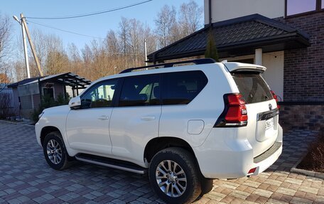 Toyota Land Cruiser Prado 150 рестайлинг 2, 2018 год, 5 700 000 рублей, 1 фотография