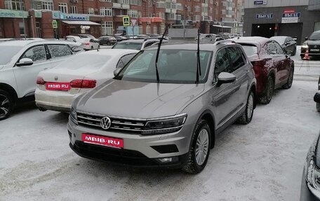 Volkswagen Tiguan II, 2018 год, 2 499 000 рублей, 1 фотография