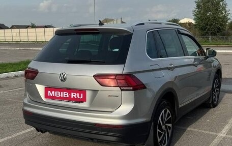 Volkswagen Tiguan II, 2018 год, 2 499 000 рублей, 4 фотография