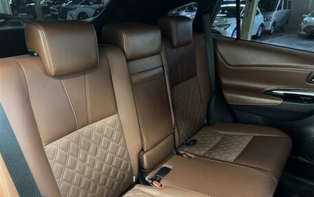 Toyota Harrier, 2019 год, 2 270 000 рублей, 10 фотография