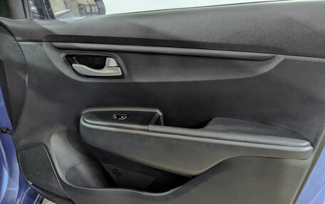 KIA Rio IV, 2019 год, 825 000 рублей, 24 фотография